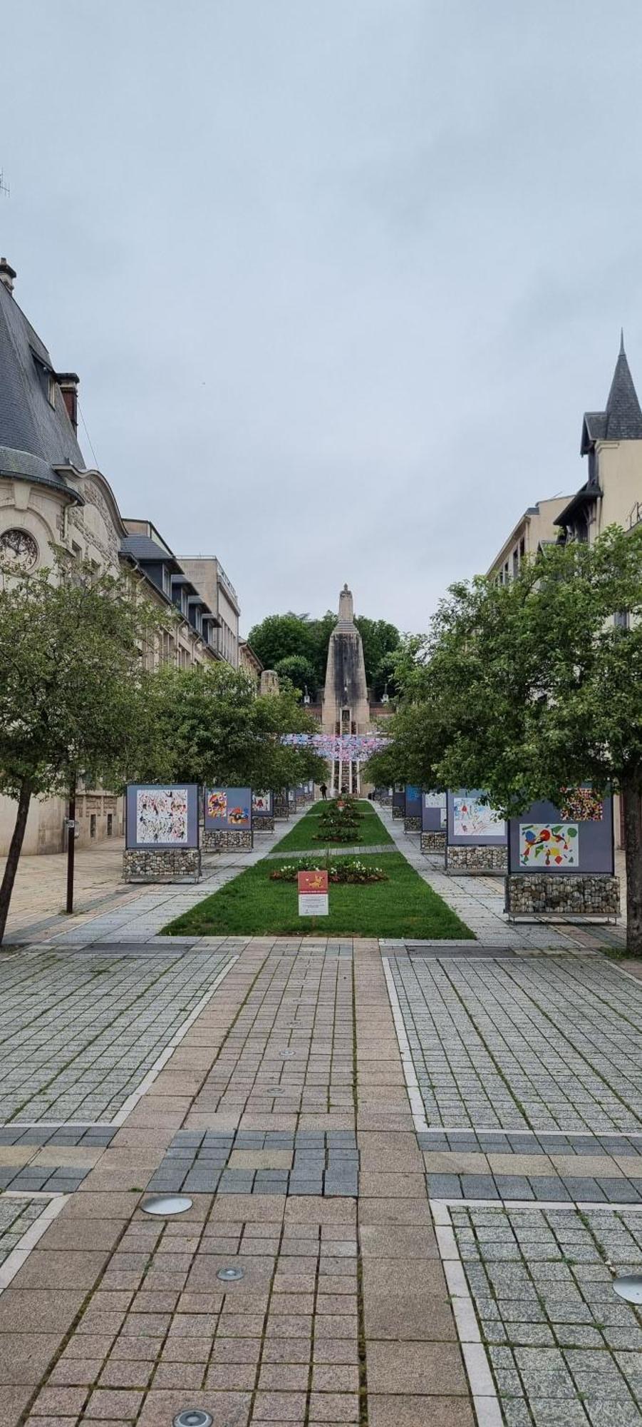 Auberge De Jeunesse - Hi Verdun 外观 照片